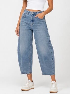 Zara Wide Leg Cropped Raw Hem Jeans